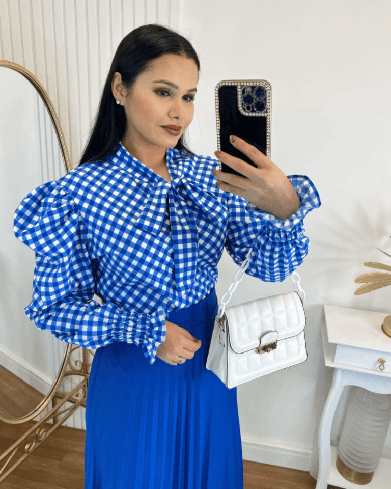 Blusa Manga LongaTecido Crepe Seda Azul