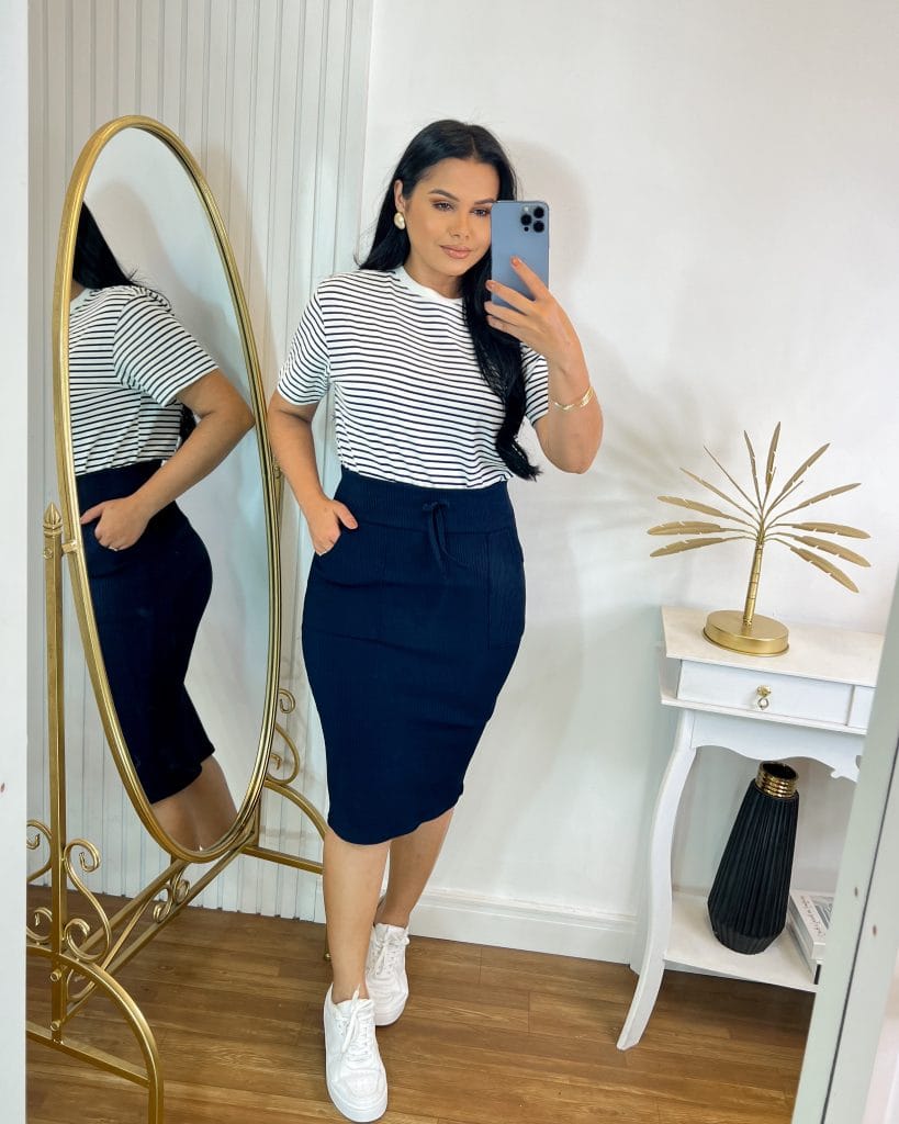 Saia Casual Midi Tecido Ana Ruga com elastano Azul Marinho