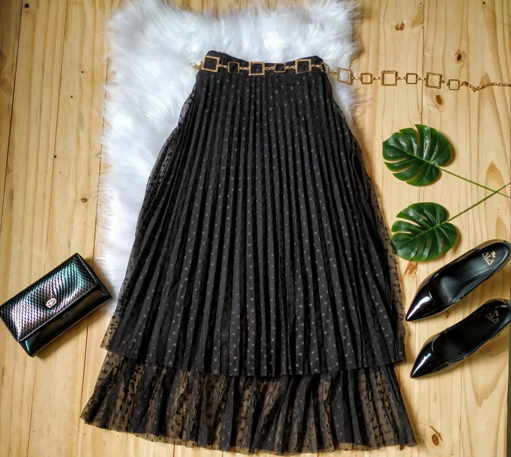 Saia 2 Maria em Tule Preto