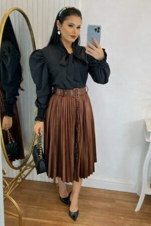 Saia Plissada Midi Tecido Cirre com Cinto Marrom