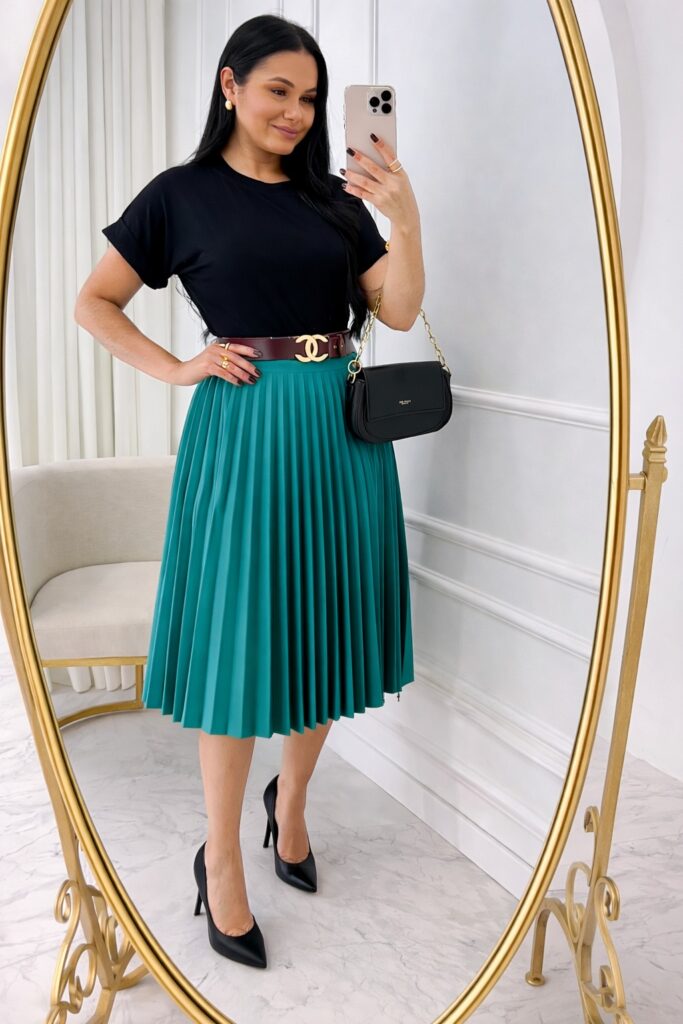 Conjunto Blusa+ Saia- Preto+ verde agua