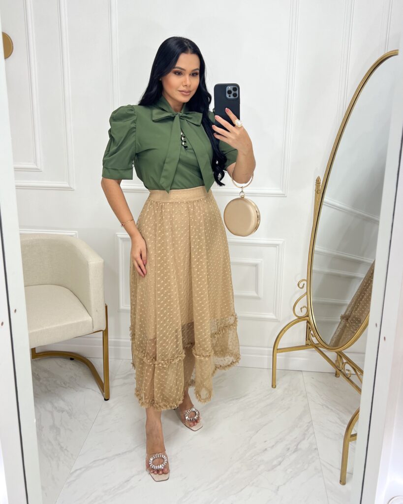 Saia Midi em Tule Bege