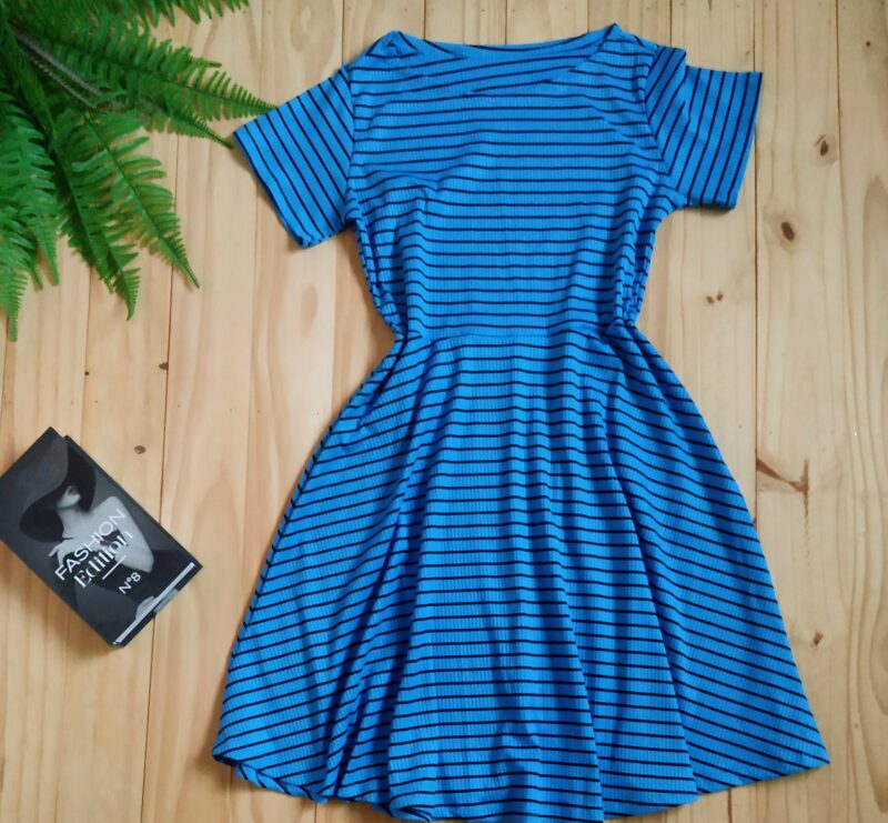 Vestido Godê Tecido Canelado cor Azul