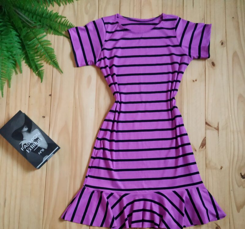 Vestido Midi com Babado -Tecido Canelado -Roxo