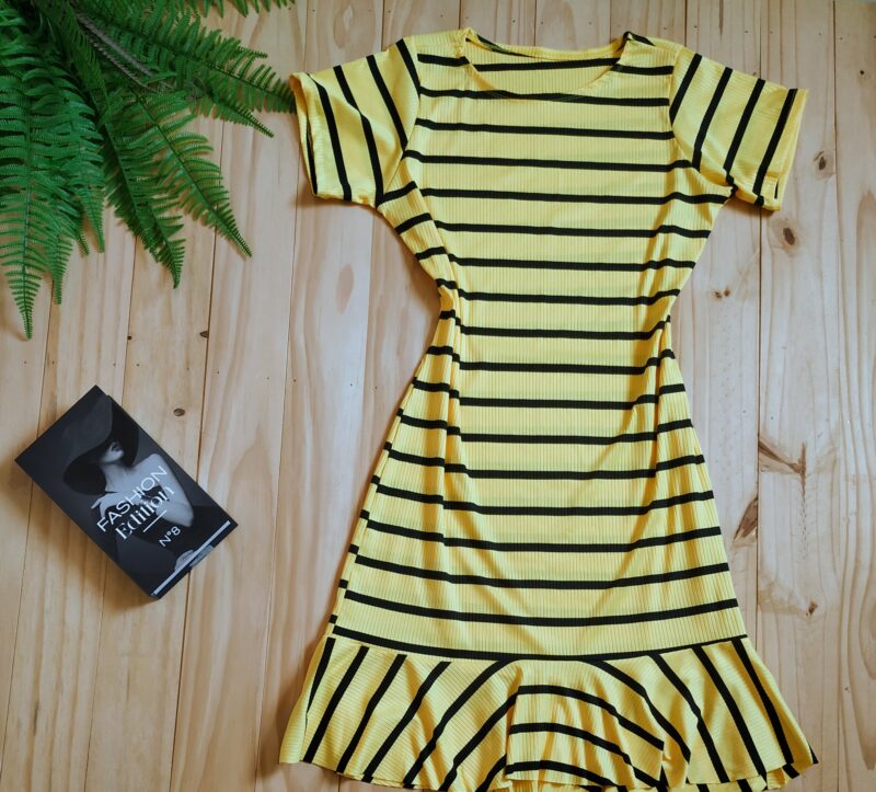 Vestido Midi com Babado -Tecido Canelado - Amarelo