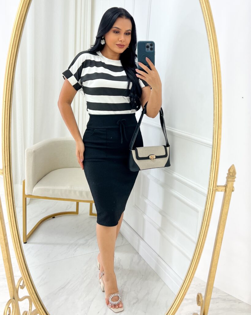 Conjunto Blusa+ Saia-Preto