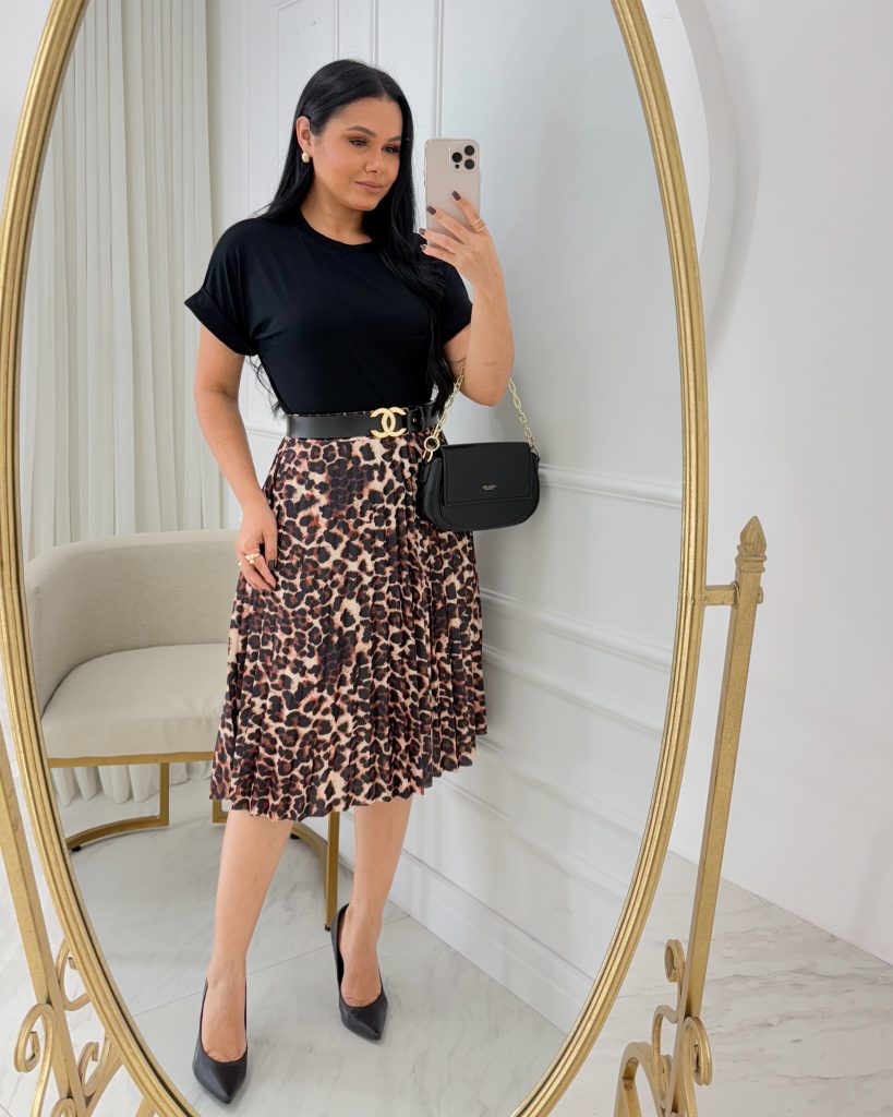 Conjunto Blusa+ Saia- marrom