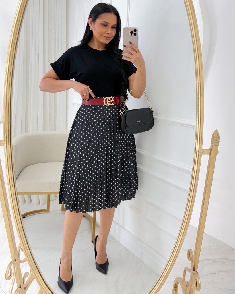 Conjunto Blusa+ Saia- Poá com Preto