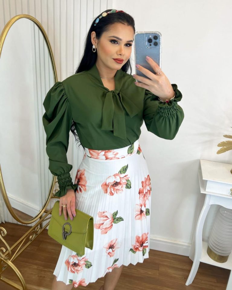 Blusa Manga LongaTecido Crepe Seda Verde militar