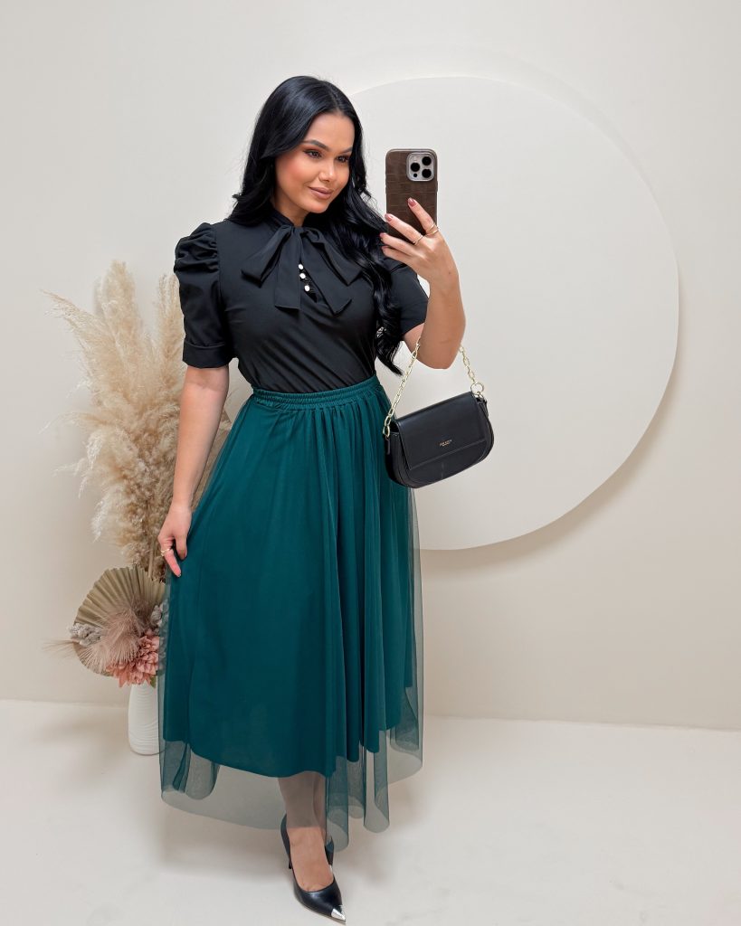 Saia Midi em Tule