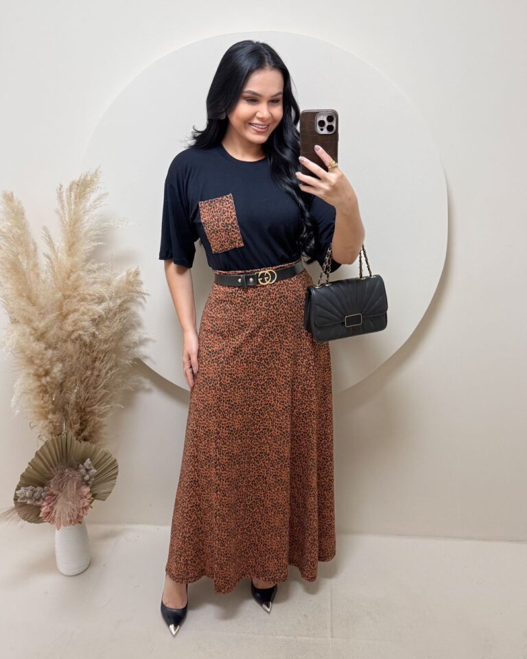 Conjunto Blusa+ Saia-Preto