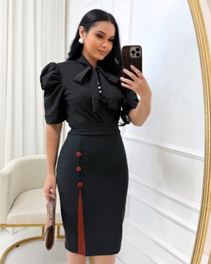 Saia Midi com botão Preto