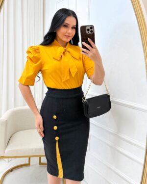 Saia Midi com botão Amarelo