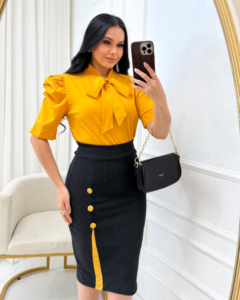 Saia Midi com botão Amarelo