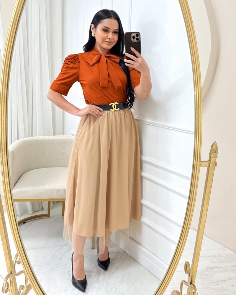 Conjunto Saia Midi em Tule + blusa Cor Terra Cota