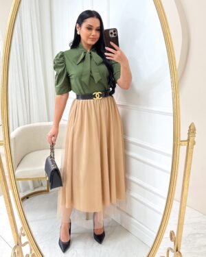 Conjunto Saia Midi em Tule + blusa Cor Verde Militar