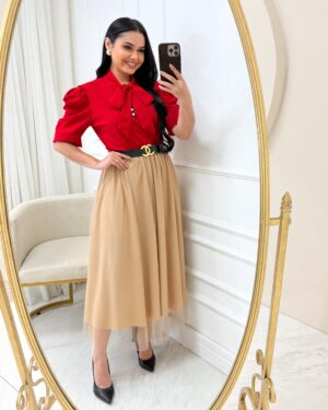 Conjunto Saia Midi em Tule + blusa Cor Vermelho