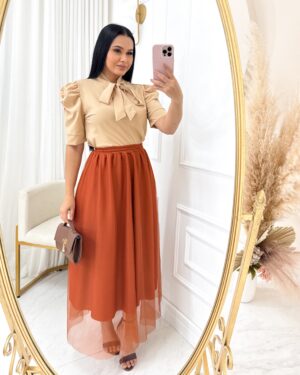 Saia Midi em Tule - terra cota