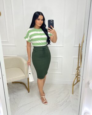 Conjunto Blusa+ Saia-Verde militar