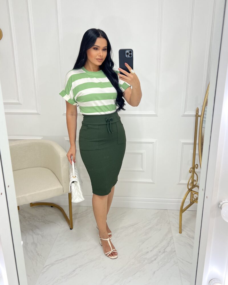 Conjunto Blusa+ Saia-Verde militar
