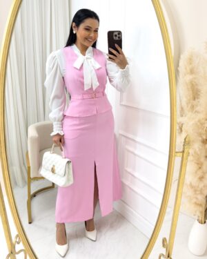Conjunto Colete + Saia Midi em Alfaiataria com Cinto Rosa Bebe