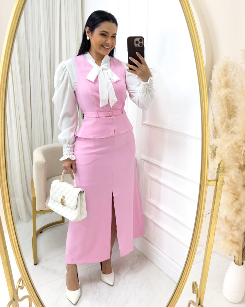 Conjunto Colete + Saia Midi em Alfaiataria com Cinto Rosa Bebe