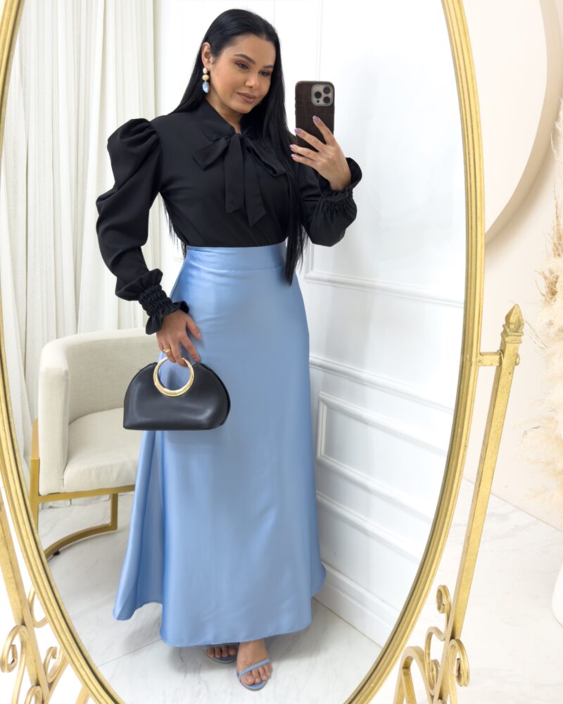 Saia Longa Feminina em Cetim Evasê Azul Bebe