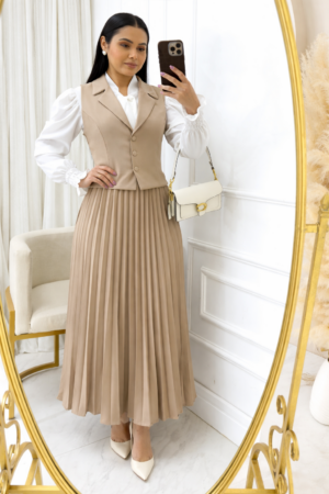 Conjunto em Alfaiataria Plissado com Colete bege