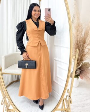Conjunto Colete + Saia Midi godê em Alfaiataria