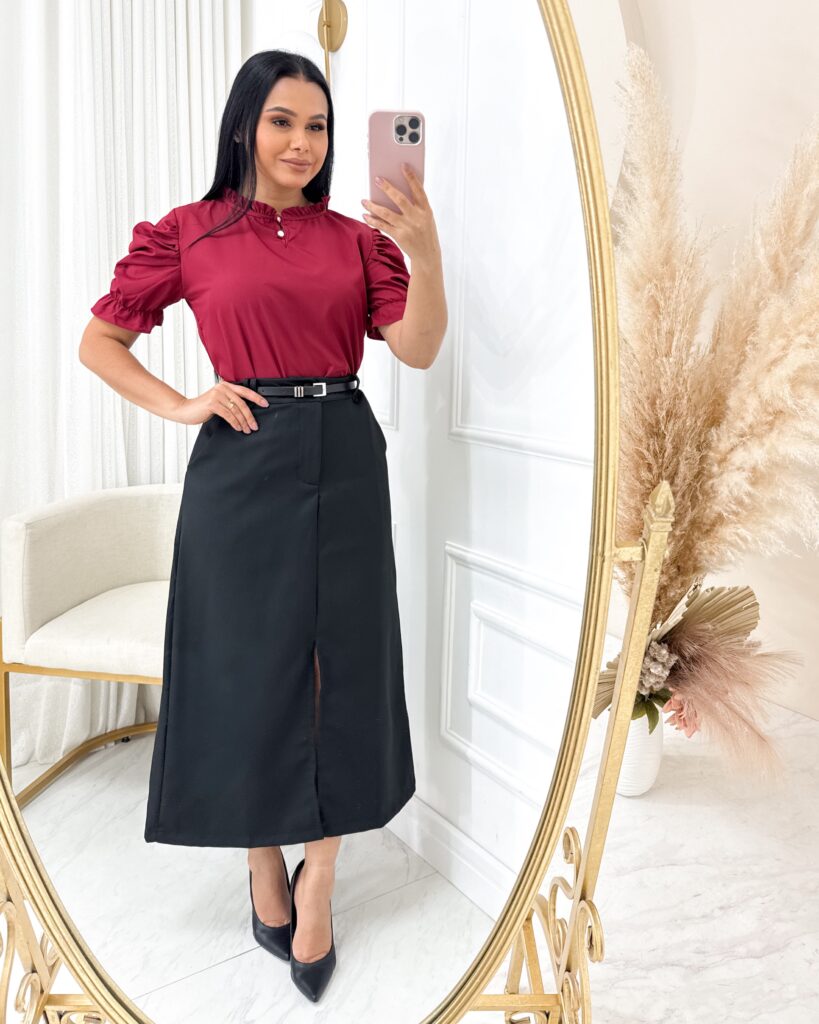 Saia Midi Tecido Alfaiataria com Cinto e com fenda na frente e Bolsos Funcionais Preto