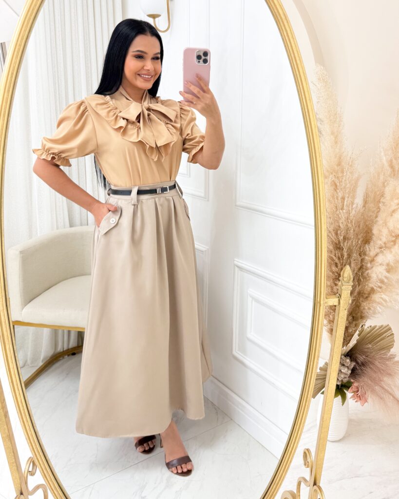 Saia Midi Tecido Alfaiataria com Cinto