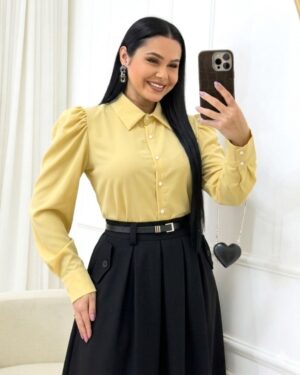 Camisa com gola Manga Longa Tecido Crepe Seda Amarelo manteiga