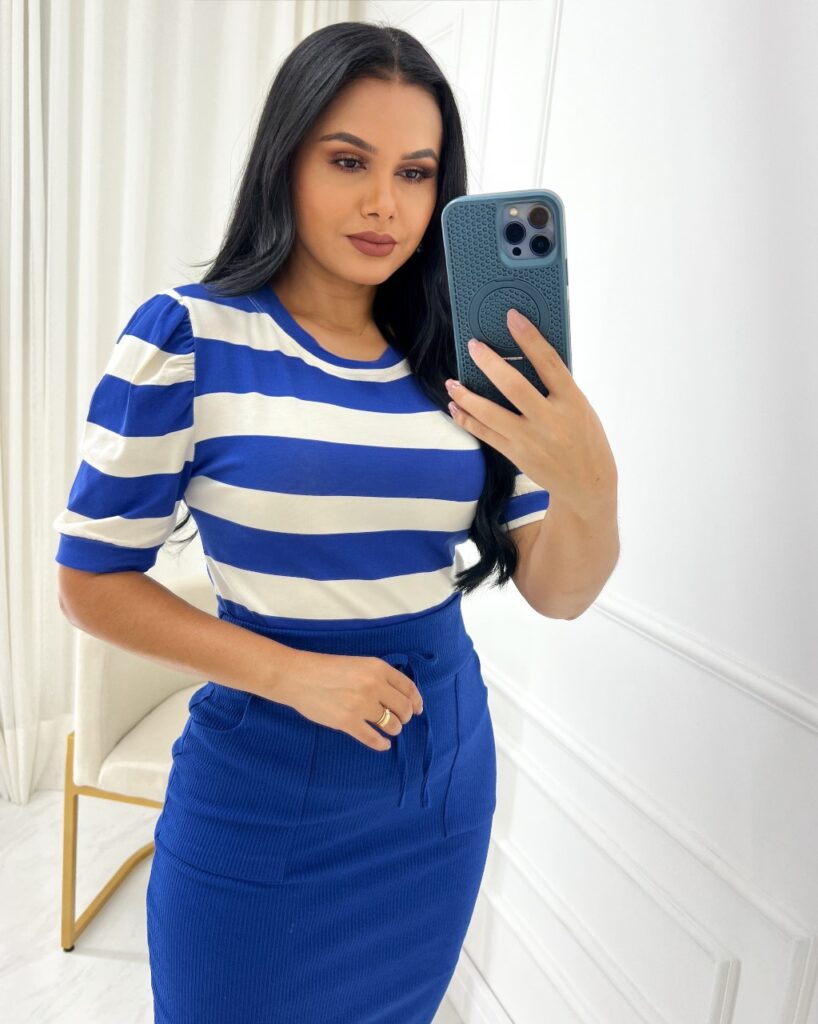 Blusa Manga Princesa Tecido Viscolaycra Azul royal