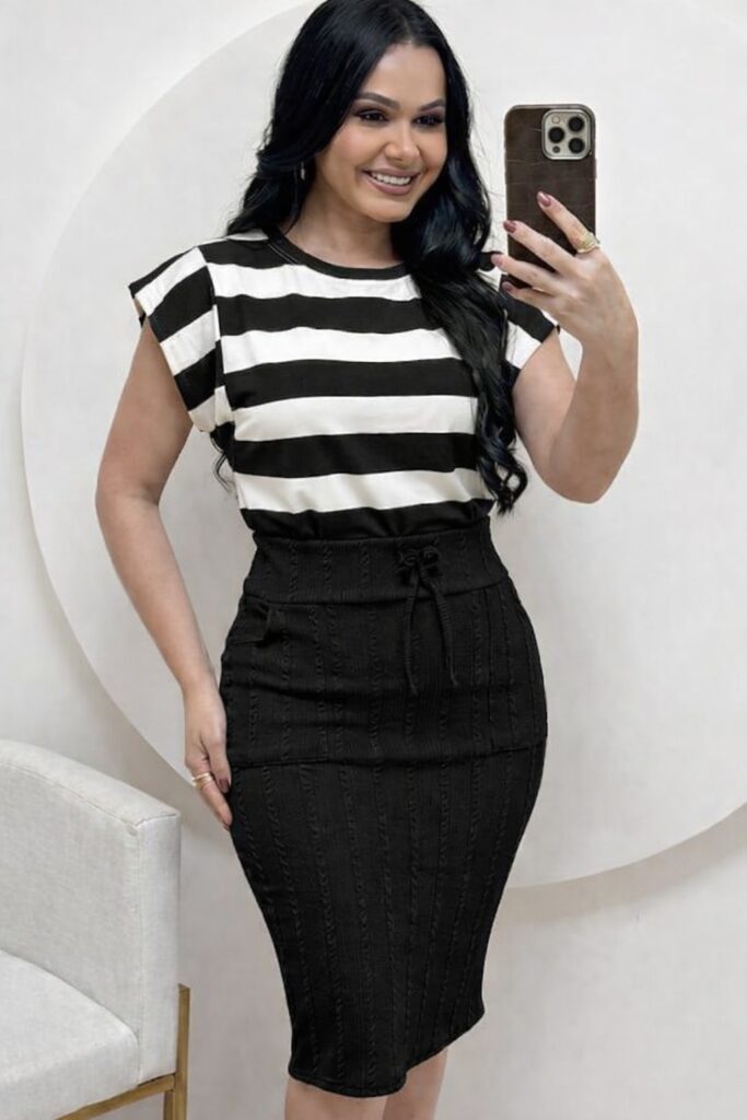 Conjunto Blusa+ Saia- manga muscle Preto