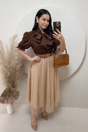 Conjunto Saia Midi em Tule + blusa babado Marrom + saia bege