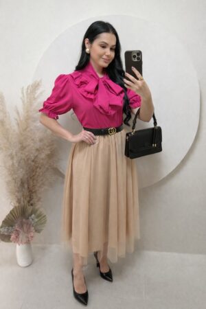 Conjunto Saia Midi em Tule + blusa com babado Rosa pink + saia Bege