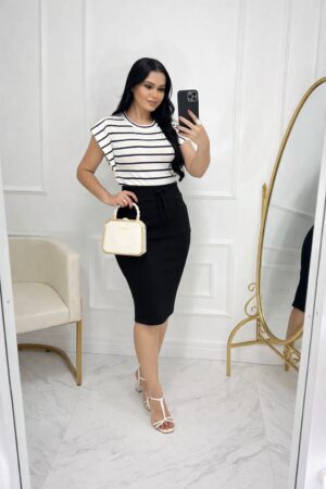 Conjunto Blusa+ Saia-Preto