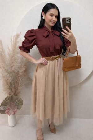 Conjunto Saia Midi em Tule + blusa Cor marsala + saia bege