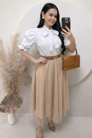 Conjunto Saia Midi em Tule + blusa Cor branco + saia bege