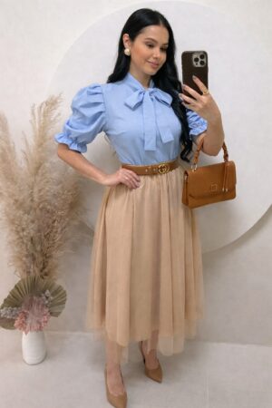 Conjunto Saia Midi em Tule + blusa Cor azul bebe + saia bege