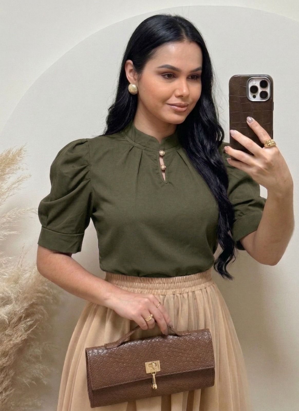 Blusa manga princesa Tecido Crepe Seda Verde militar