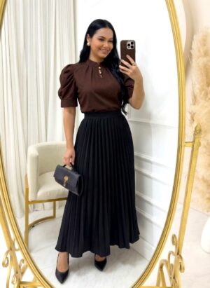 Saia Plissada em Alfaiataria Preto