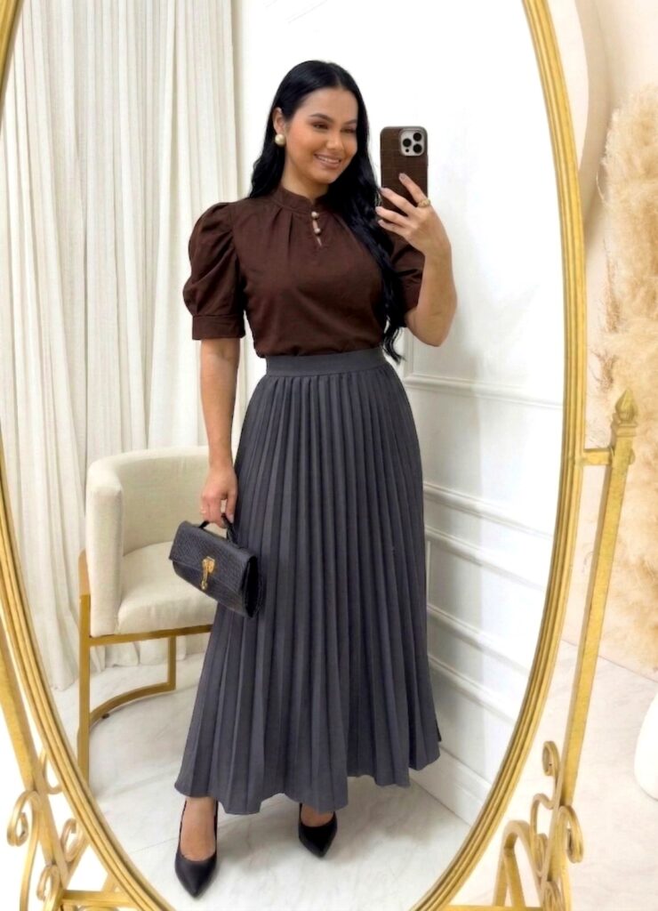 Saia Plissada em Alfaiataria cinza