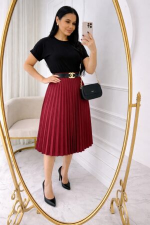 Conjunto Blusa+ Saia- preto+ marsala