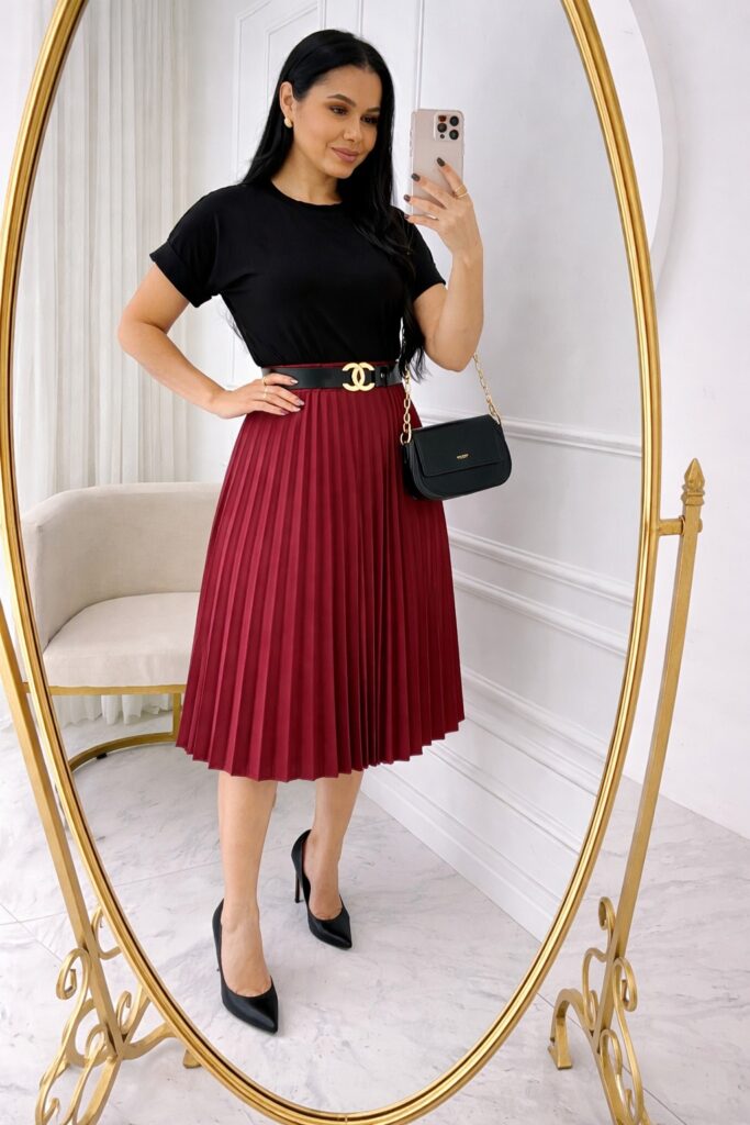 Conjunto Blusa+ Saia- preto+ marsala