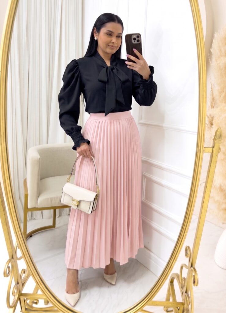 Saia Plissada em Alfaiataria rosa bebe