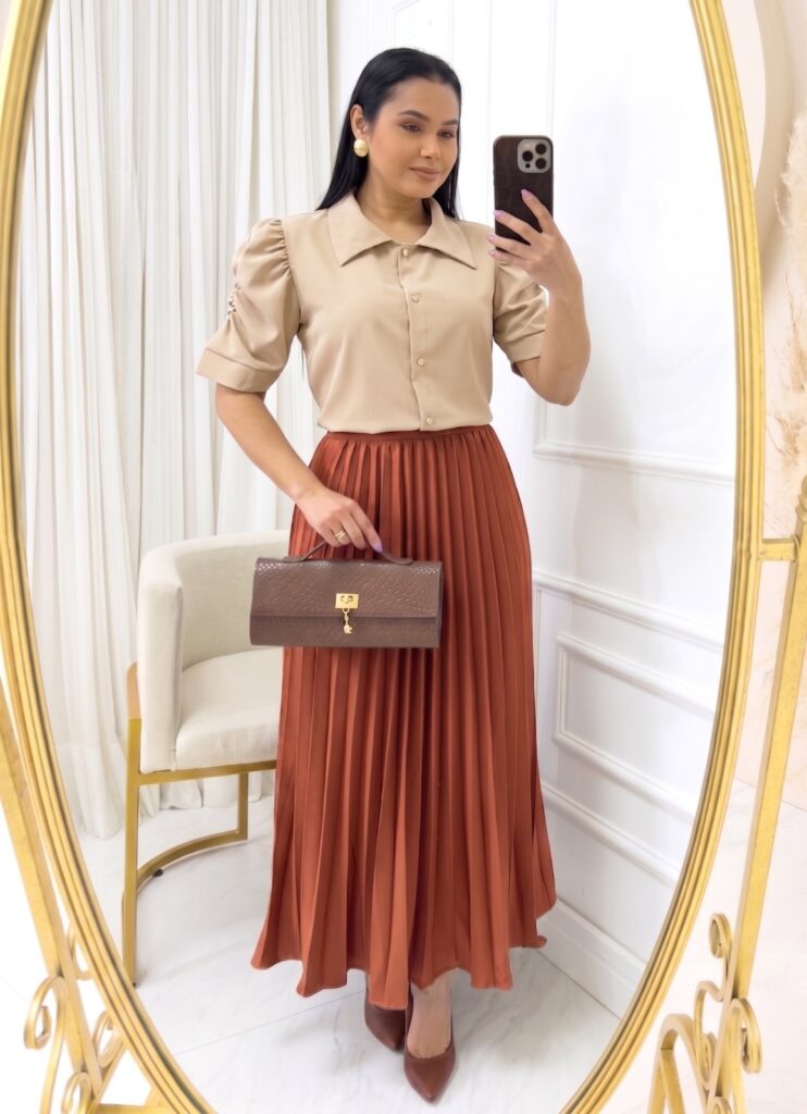 Saia Plissada em Alfaiataria terra cota
