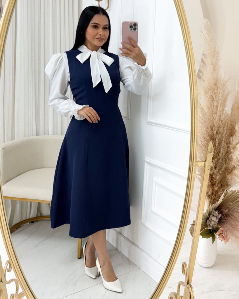 Vestido Midi em Alfaiataria regata Azul marinho