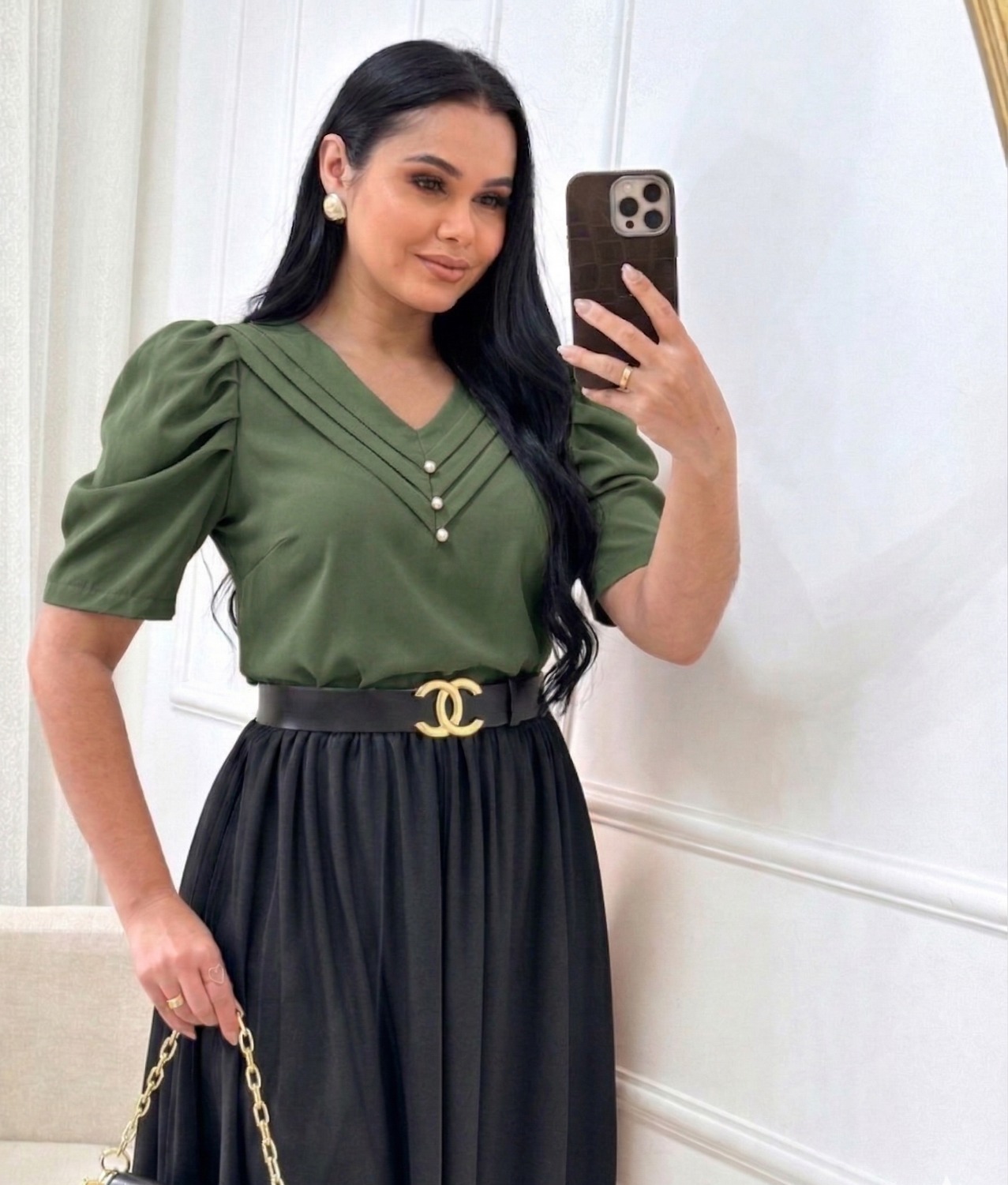 Blusa manga princesa Tecido Crepe Seda verde militar