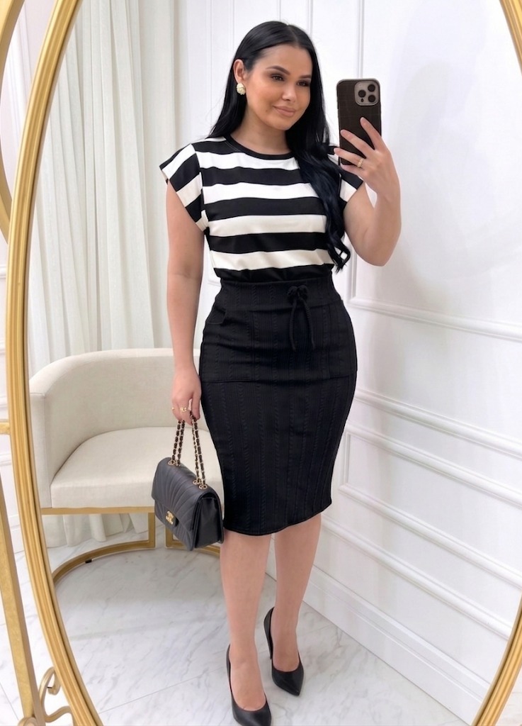 Conjunto Blusa+ Saia- manga muscle Preto